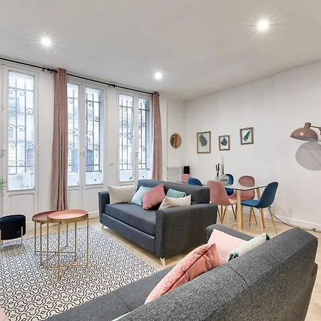 Appartement Quartier Plaine-Monceau 8P Rdc Appartamento Parigi