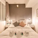 Appartement Quartier Plaine-Monceau 8P Rdc
